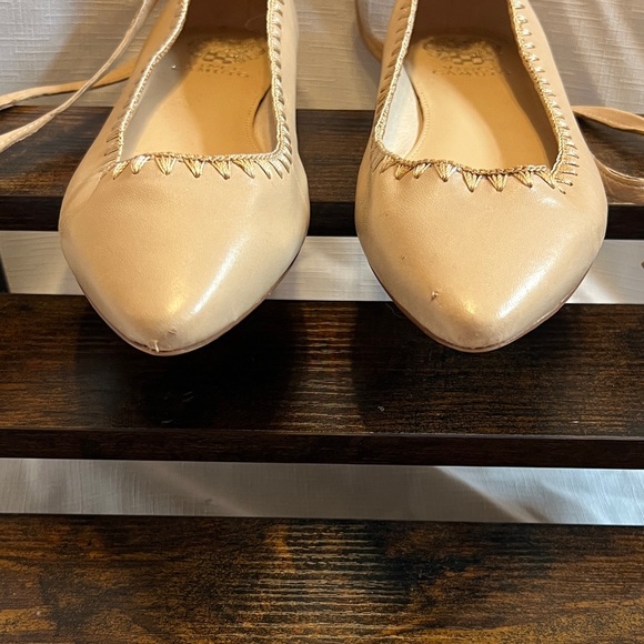 Vince Camuto Cream Flats with detail - Picture 3 of 6